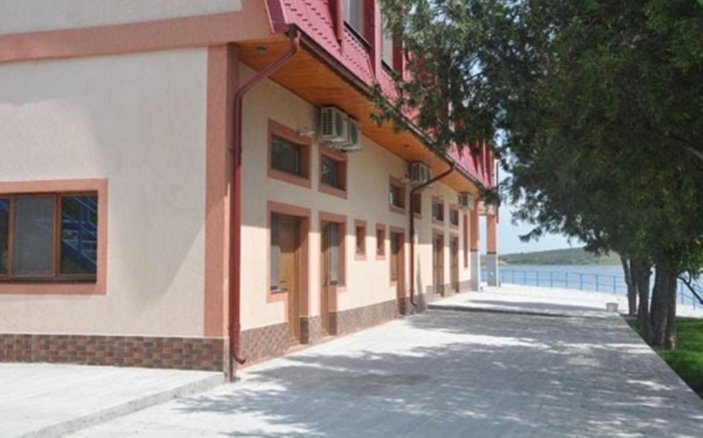 Отель Complex Domneasca Seimeni Экстерьер фото